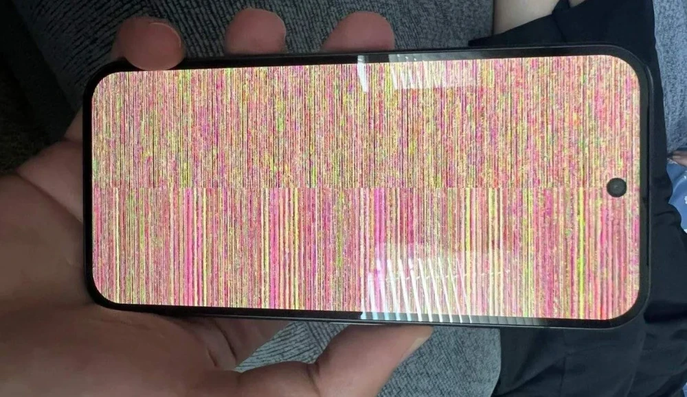 Google Pixel 10 Glitch